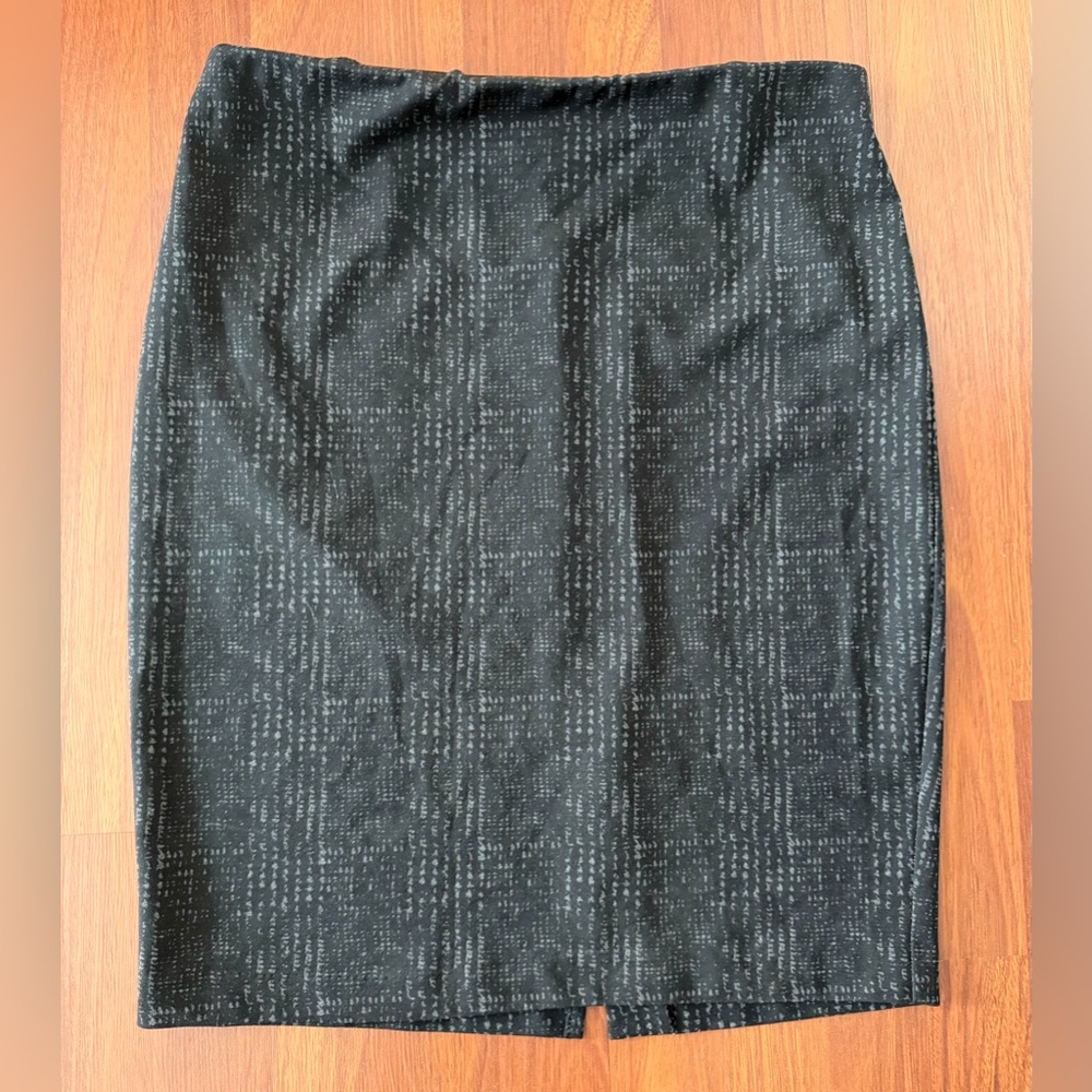 Lila Rose Patterned Pencil Skirt
